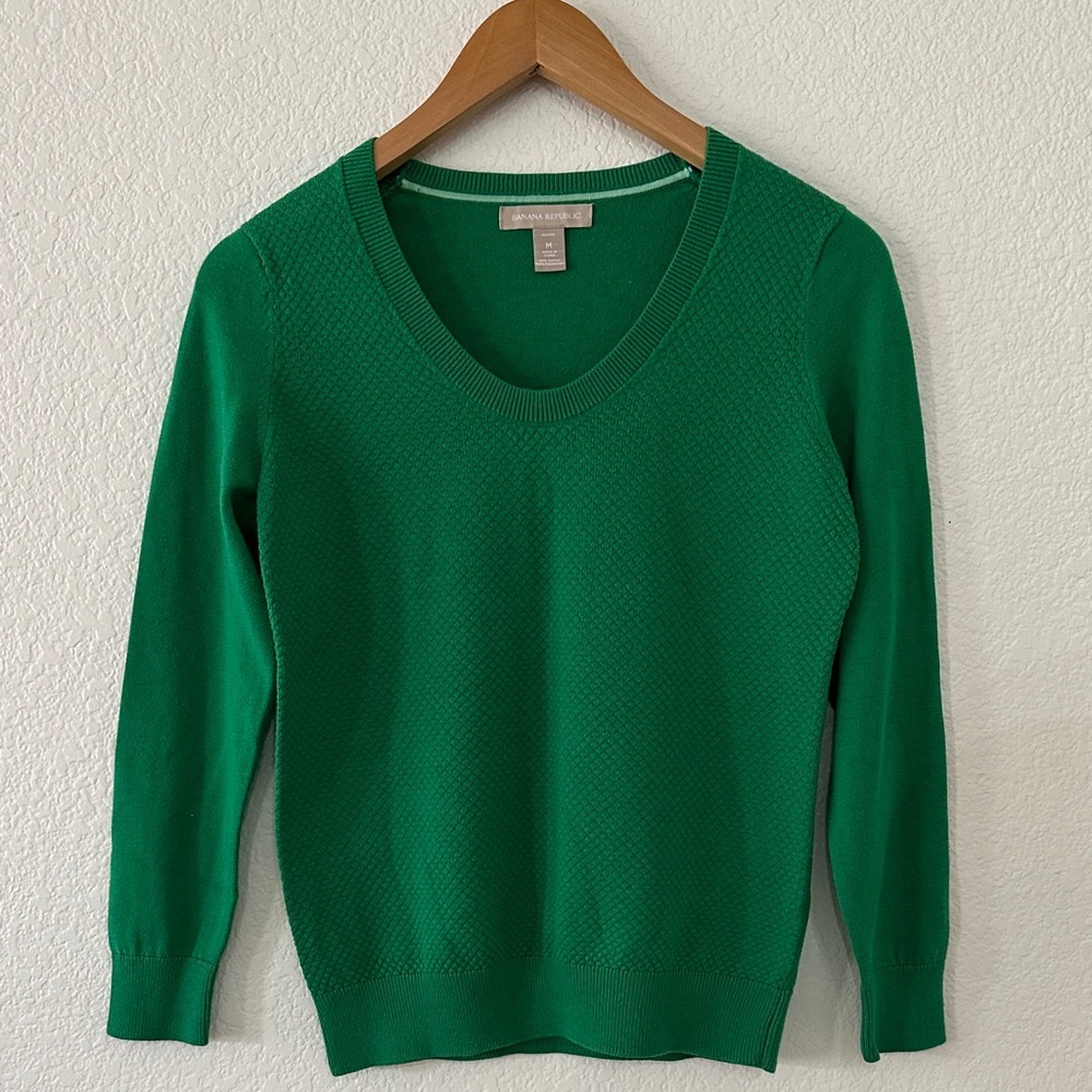 Banana Republic Vibrant Green V-Neck Sweater